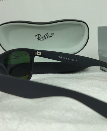 RayBN16-Wayfarer Mate Black Green