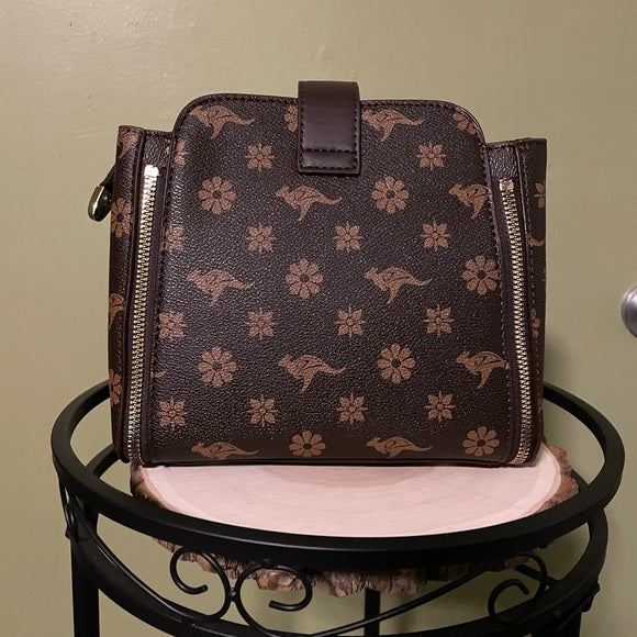 Brand new never used Leather Kaidifeiniroo Design.