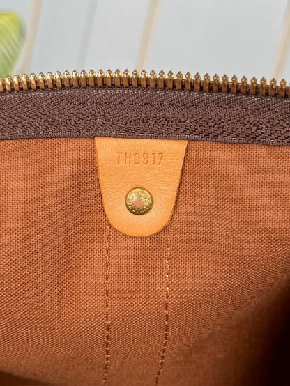 Louis Vuitton pochette accessories monogram